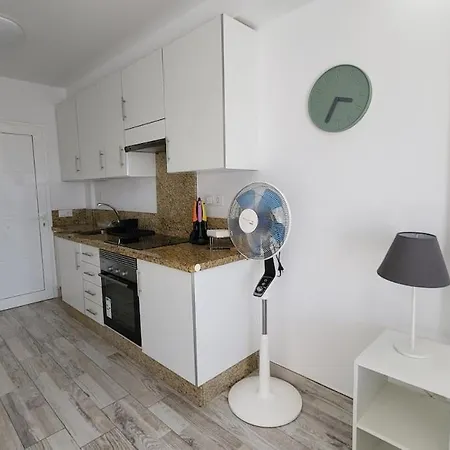 Fantastic With Seaview Апартаменты *