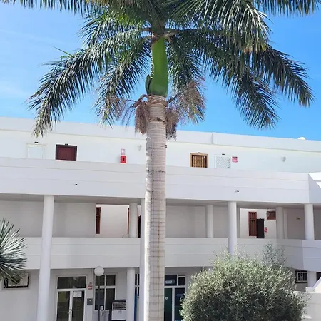 Fantastic With Seaview Апартаменты *