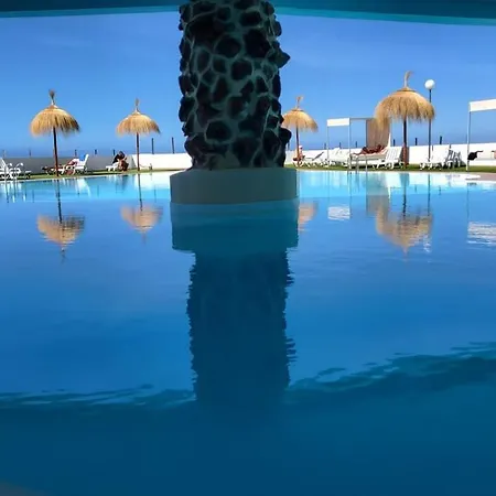 Апартаменты Fantastic With Seaview