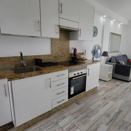 Апартаменты Fantastic With Seaview *